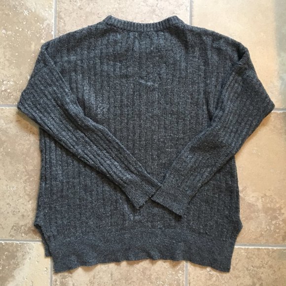 Abercrombie & Fitch Women's Crewneck Sweater - Picture 3 of 3